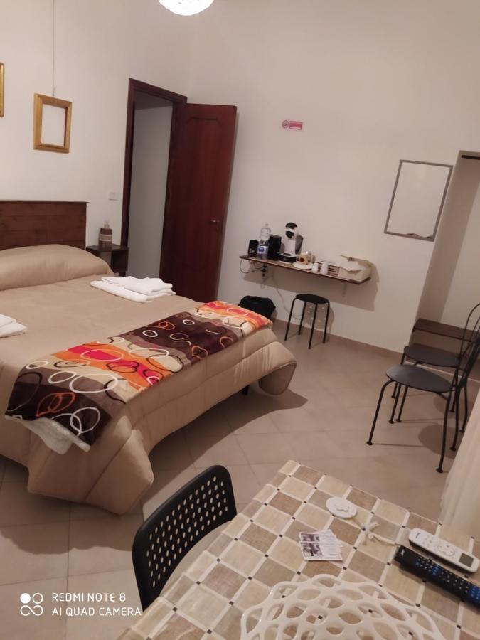 Bed & Breakfast Acquaviva Di Vullo Vincenzo Acquaviva Platani Extérieur photo